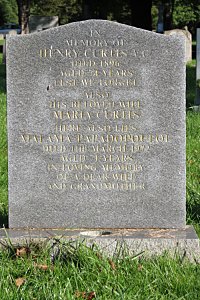 Headstone of the grave for Henry Curtis